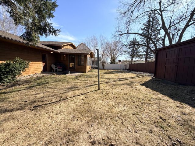 1919 Driftwood Avenue, Worthington, MN 56187