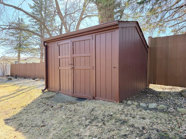 1919 Driftwood Avenue, Worthington, MN 56187