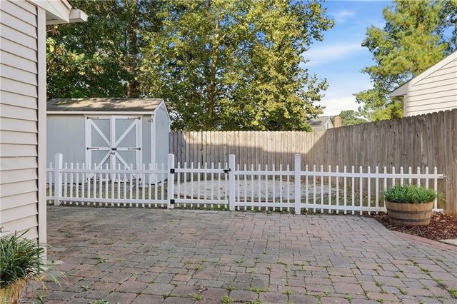 4865 Halwell DR, Virginia Beach, VA 23464