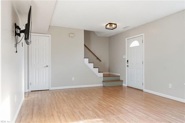 4865 Halwell DR, Virginia Beach, VA 23464