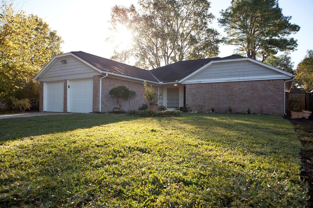 15711 Fox Springs Drive, Houston, TX 77084