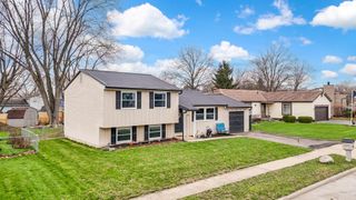 1974 New Market Drive, Grove City, OH 43123