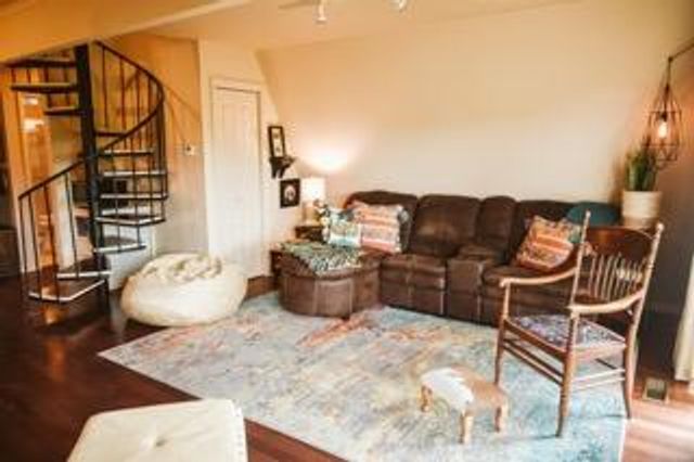 10272 Miller Road, Ola, AR 72853