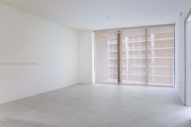 1000 Brickell Plz 4205, Miami, FL 33131