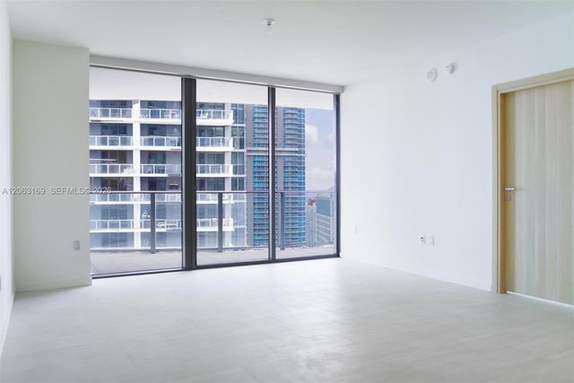 1000 Brickell Plz 4205, Miami, FL 33131