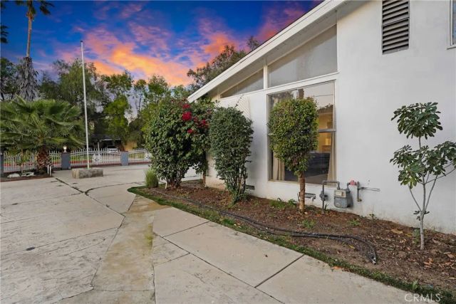 17444 Septo Street, Northridge, CA 91325