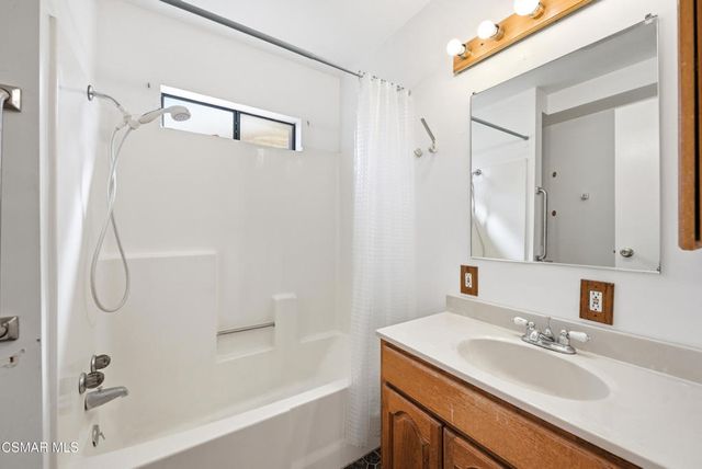 831 Calle Clavel, Thousand Oaks, CA 91360