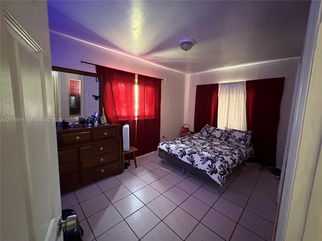 1250 NW 131st St, North Miami, FL 33167