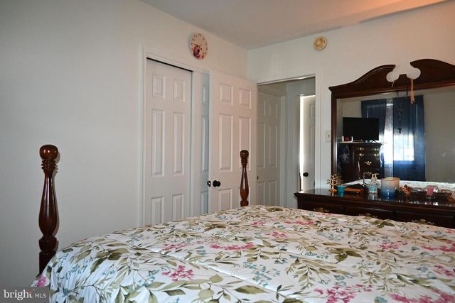 2345 CRESTVIEW LN, Aston, PA 19014