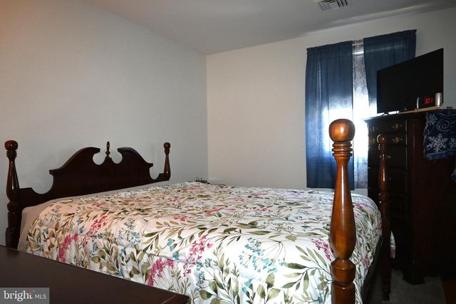 2345 CRESTVIEW LN, Aston, PA 19014