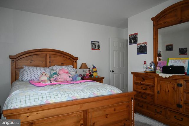 2345 CRESTVIEW LN, Aston, PA 19014