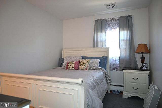 2345 CRESTVIEW LN, Aston, PA 19014