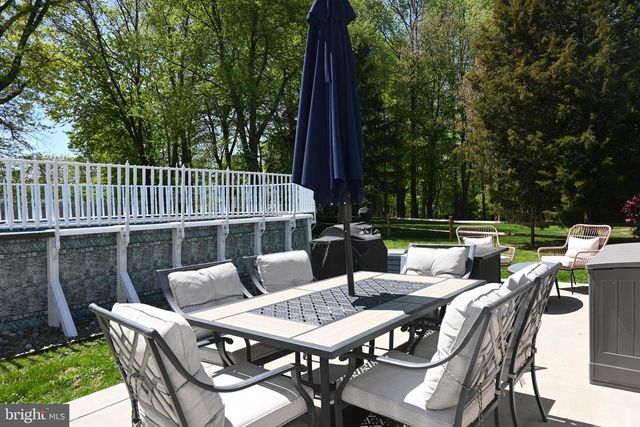 2345 CRESTVIEW LN, Aston, PA 19014