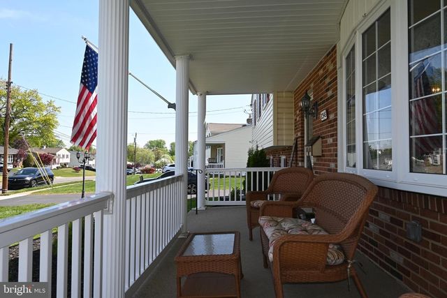 2345 CRESTVIEW LN, Aston, PA 19014