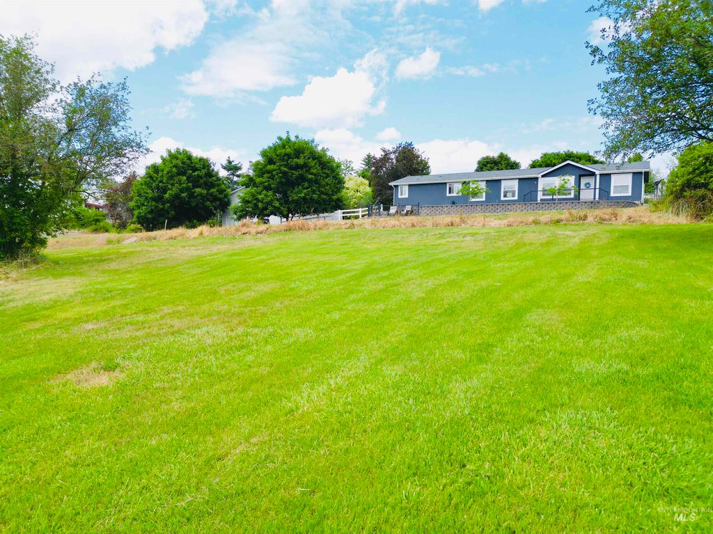 807 & 809 Trestle Drive, CottonWood, ID 83522 photo 3