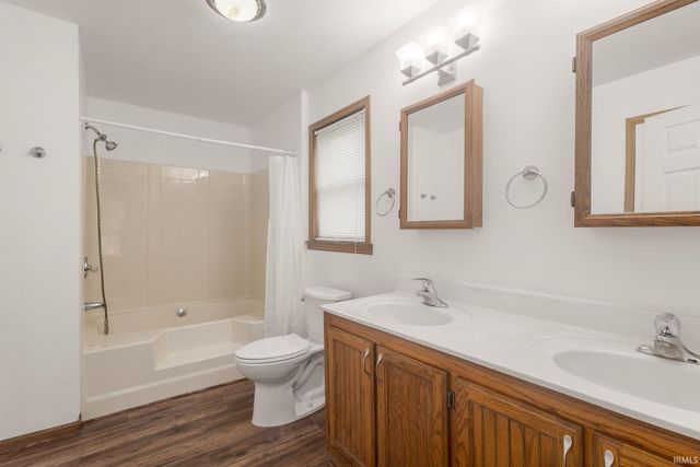 11425 Evergreen Boulevard, Granger, IN 46530