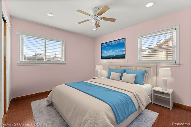 25520 Elon Drive, Dearborn Heights, MI 48127