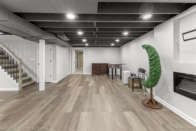 25520 Elon Drive, Dearborn Heights, MI 48127