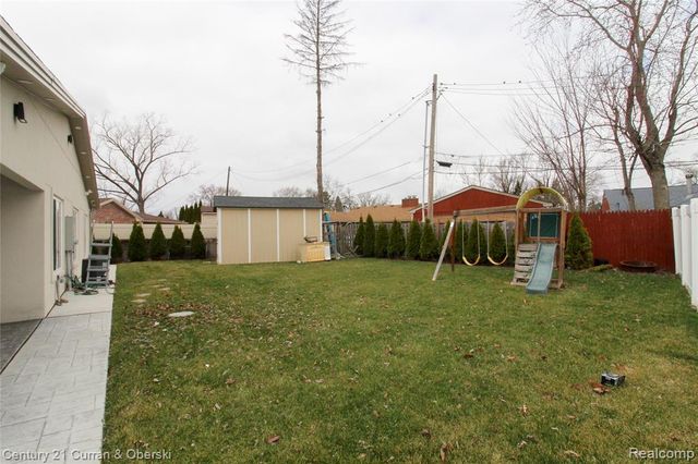 25520 Elon Drive, Dearborn Heights, MI 48127