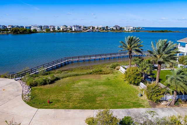 3322 Road Less Traveled, Galveston, TX 77554