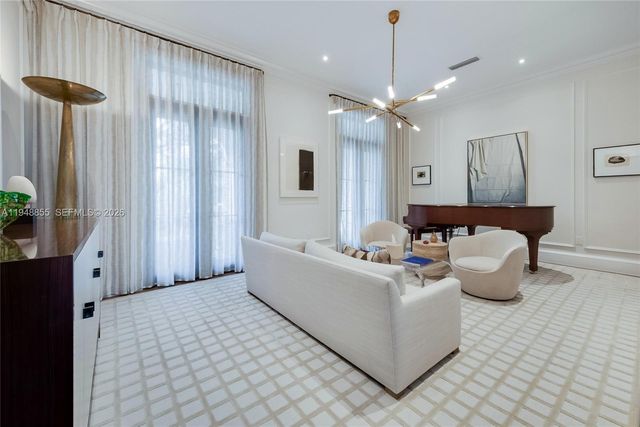 2615 Anderson Rd, Coral Gables, FL 33134