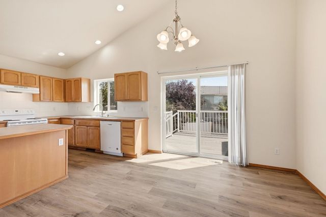 1806 N Drummond St, Greenacres, WA 99016