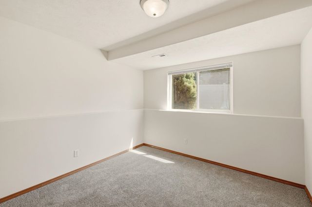 1806 N Drummond St, Greenacres, WA 99016