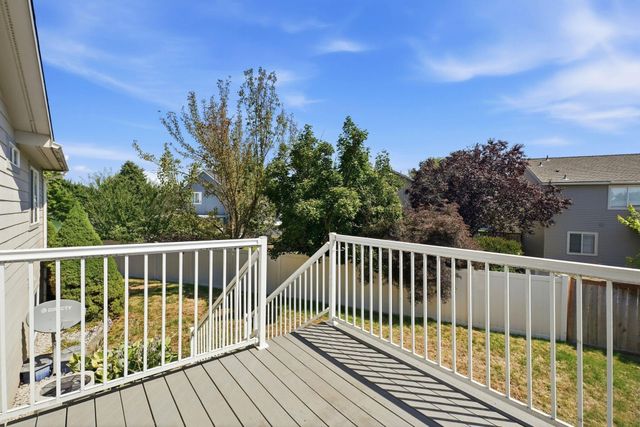 1806 N Drummond St, Greenacres, WA 99016