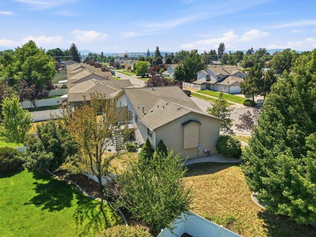 1806 N Drummond St, Greenacres, WA 99016