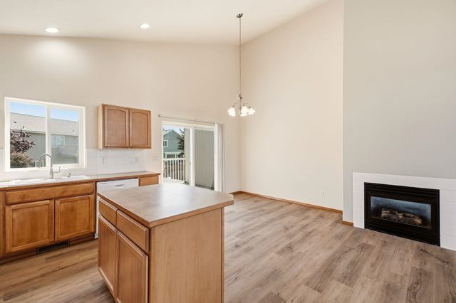 1806 N Drummond St, Greenacres, WA 99016