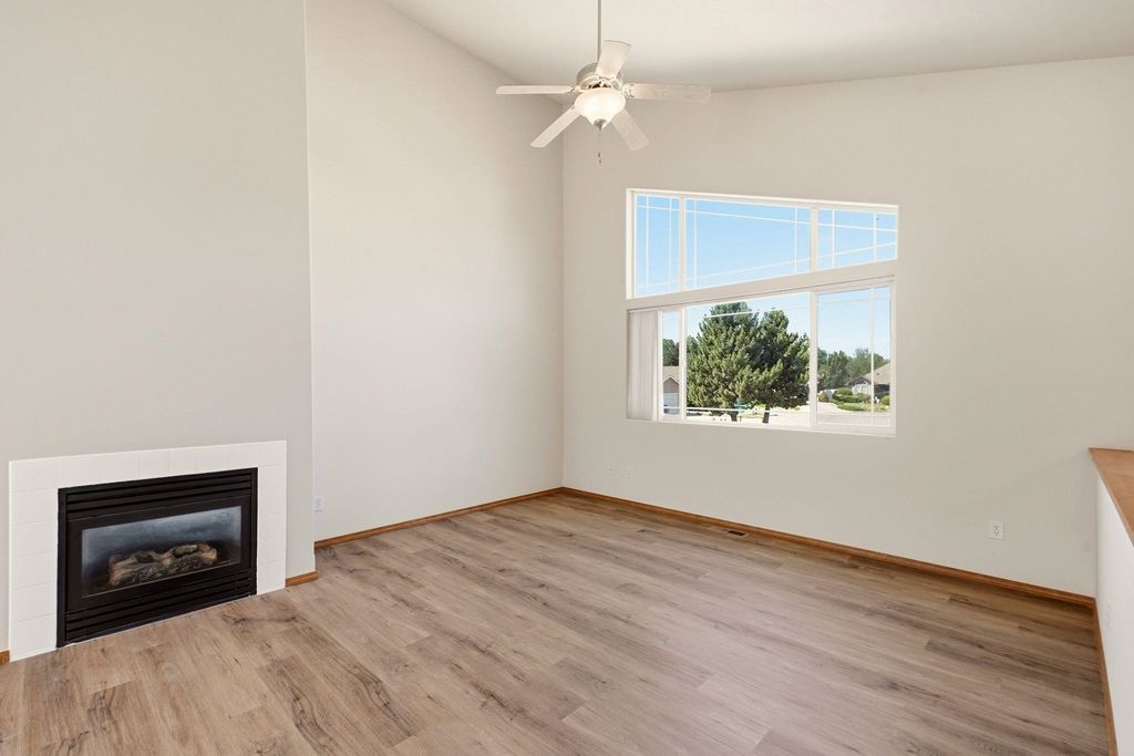 1806 N Drummond St, Greenacres, WA 99016 photo 3
