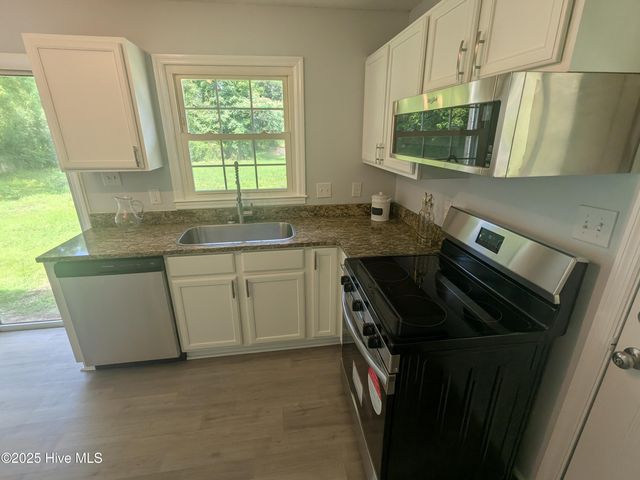 2527 Country Club Road, Jacksonville, NC 28546