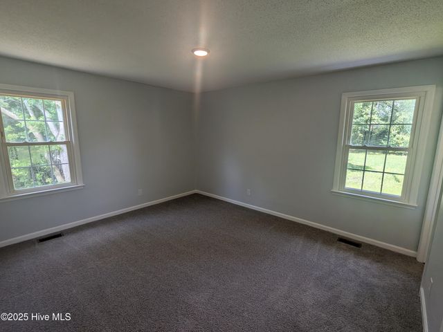 2527 Country Club Road, Jacksonville, NC 28546