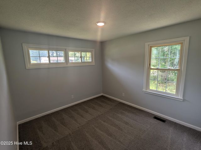 2527 Country Club Road, Jacksonville, NC 28546