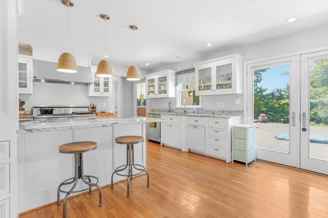 333 Lakeshore Drive, Lexington, KY 40502