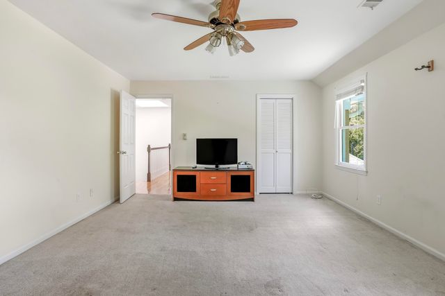 333 Lakeshore Drive, Lexington, KY 40502