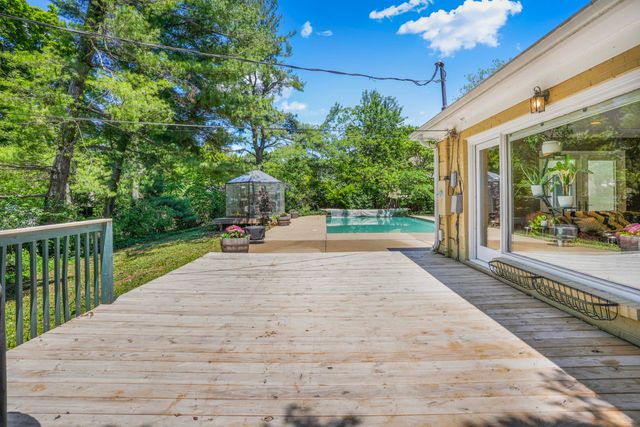 333 Lakeshore Drive, Lexington, KY 40502