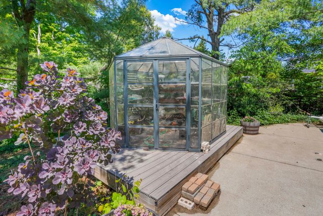333 Lakeshore Drive, Lexington, KY 40502