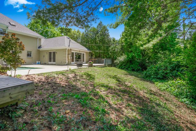 333 Lakeshore Drive, Lexington, KY 40502