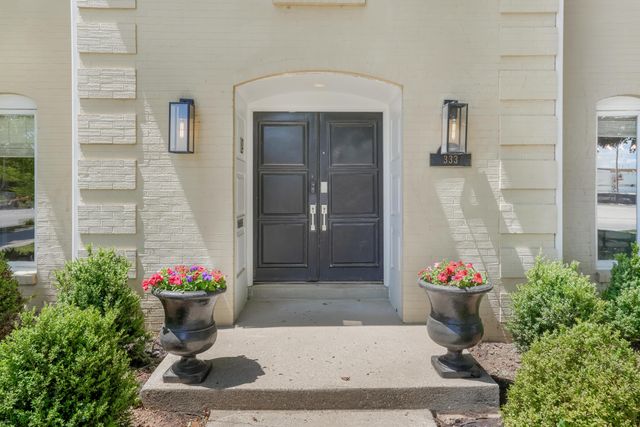 333 Lakeshore Drive, Lexington, KY 40502