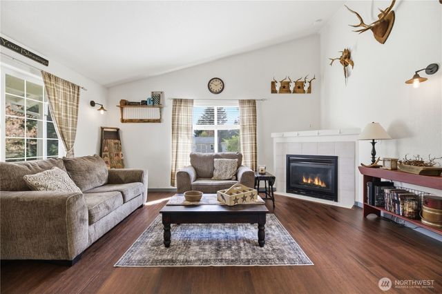 9227 176th Avenue SW, Rochester, WA 98579