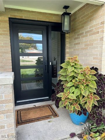 5650 Comanche Street NW, North Canton, OH 44720