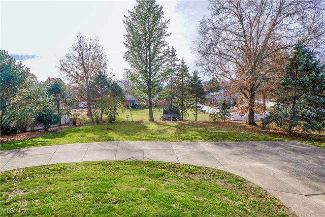 5650 Comanche Street NW, North Canton, OH 44720