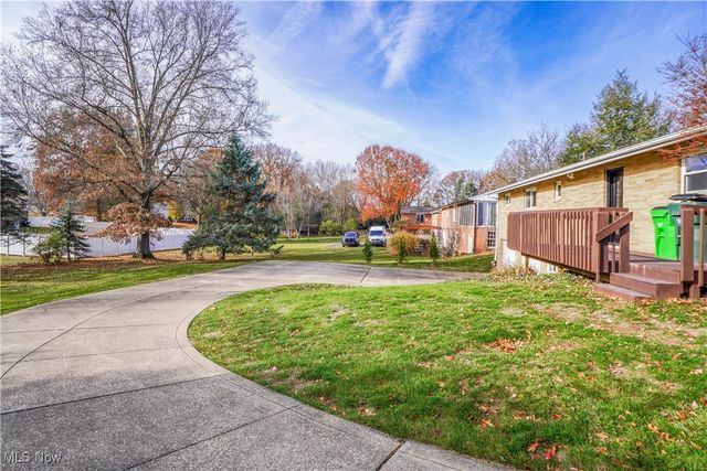 5650 Comanche Street NW, North Canton, OH 44720