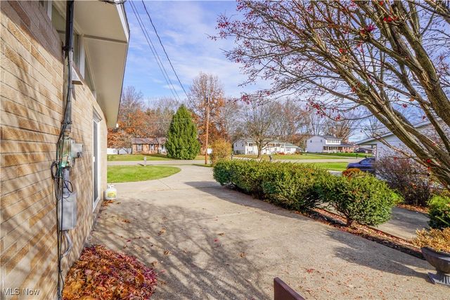 5650 Comanche Street NW, North Canton, OH 44720