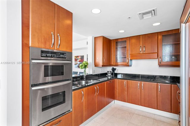 19400 Turnberry Way 1731, Aventura, FL 33180