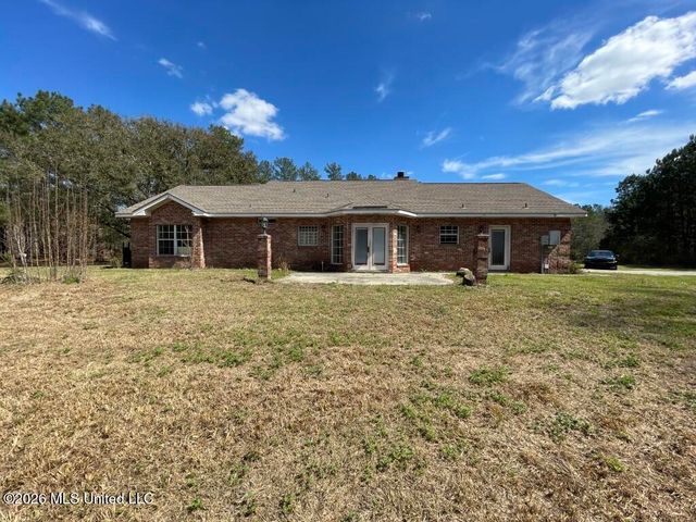 97 Rayburn Road, Carriere, MS 39426