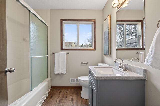 7720 Irish Avenue S, Cottage Grove, MN 55016