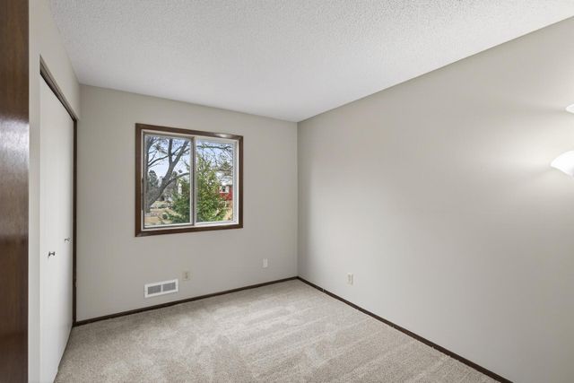 7720 Irish Avenue S, Cottage Grove, MN 55016