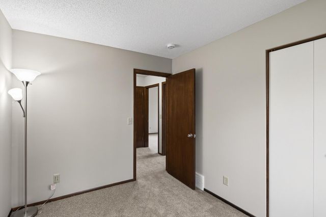 7720 Irish Avenue S, Cottage Grove, MN 55016